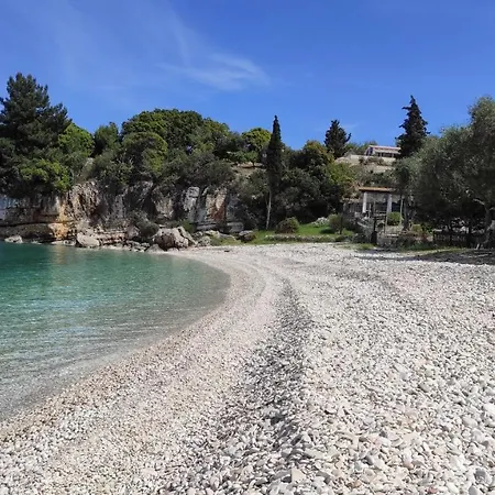 Margarita Paxos - Illa Gaios