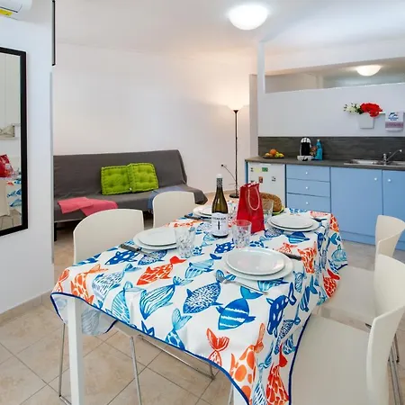 Margarita Paxos - Illa *